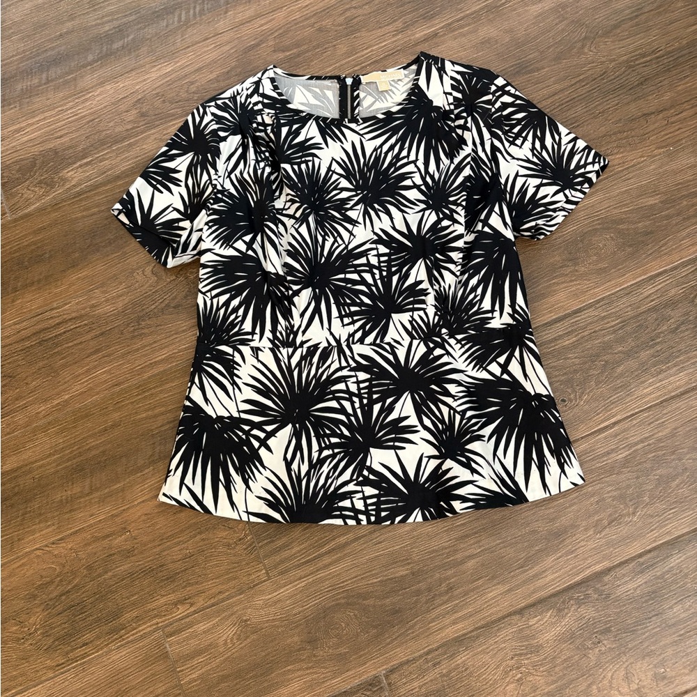 Michael Kors Black and White Top, size 10